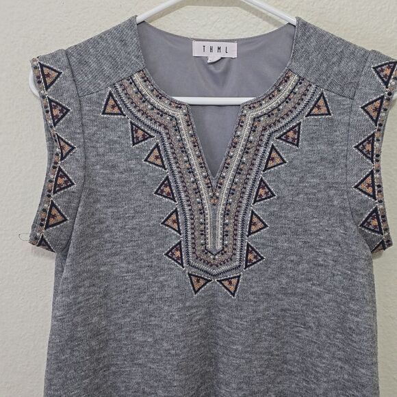 THML EMBROIDERED SHIFT DRESS SIZE SMALL. - Picture 2 of 10